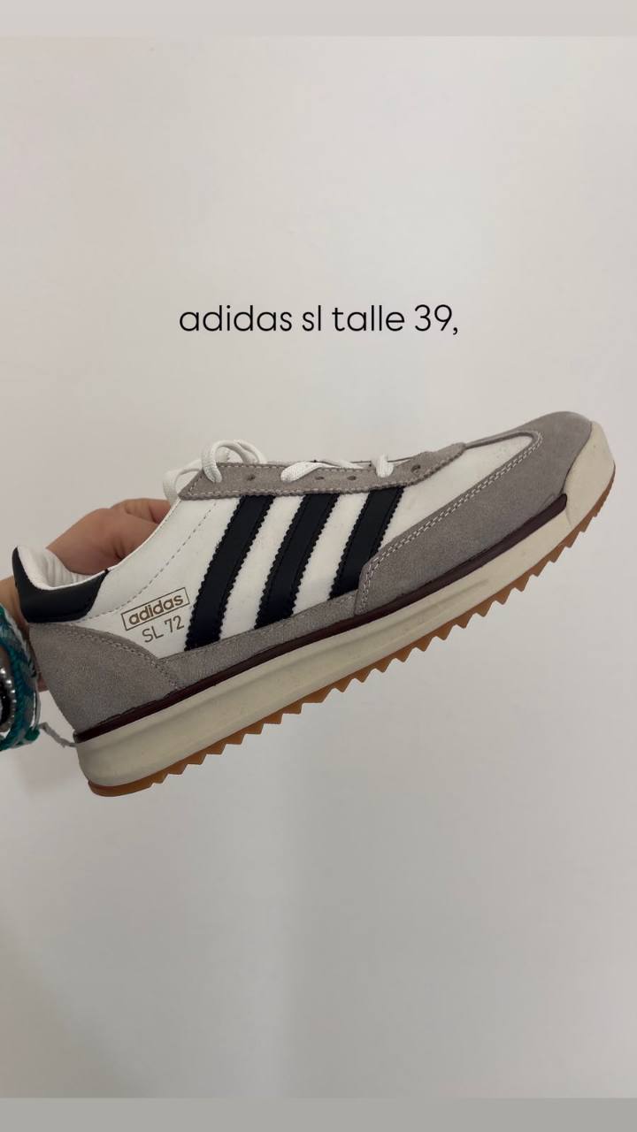 Adidas SL grises nacionales
